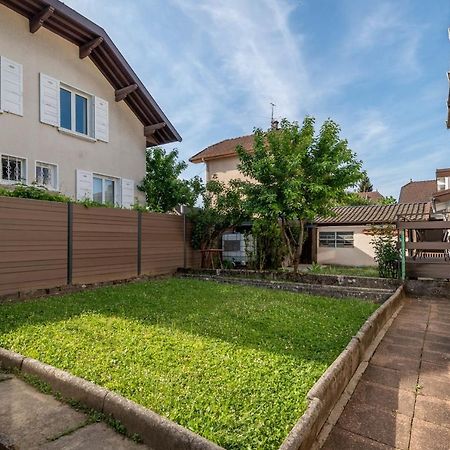 Ideally Located Furnished Townhouse With 3 Bedrooms Parking & Garden 阿讷西 外观 照片