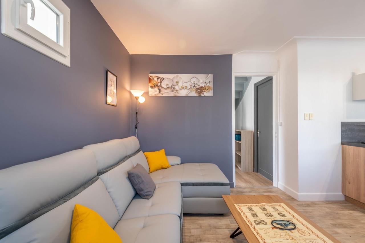 Ideally Located Furnished Townhouse With 3 Bedrooms Parking & Garden 阿讷西 外观 照片