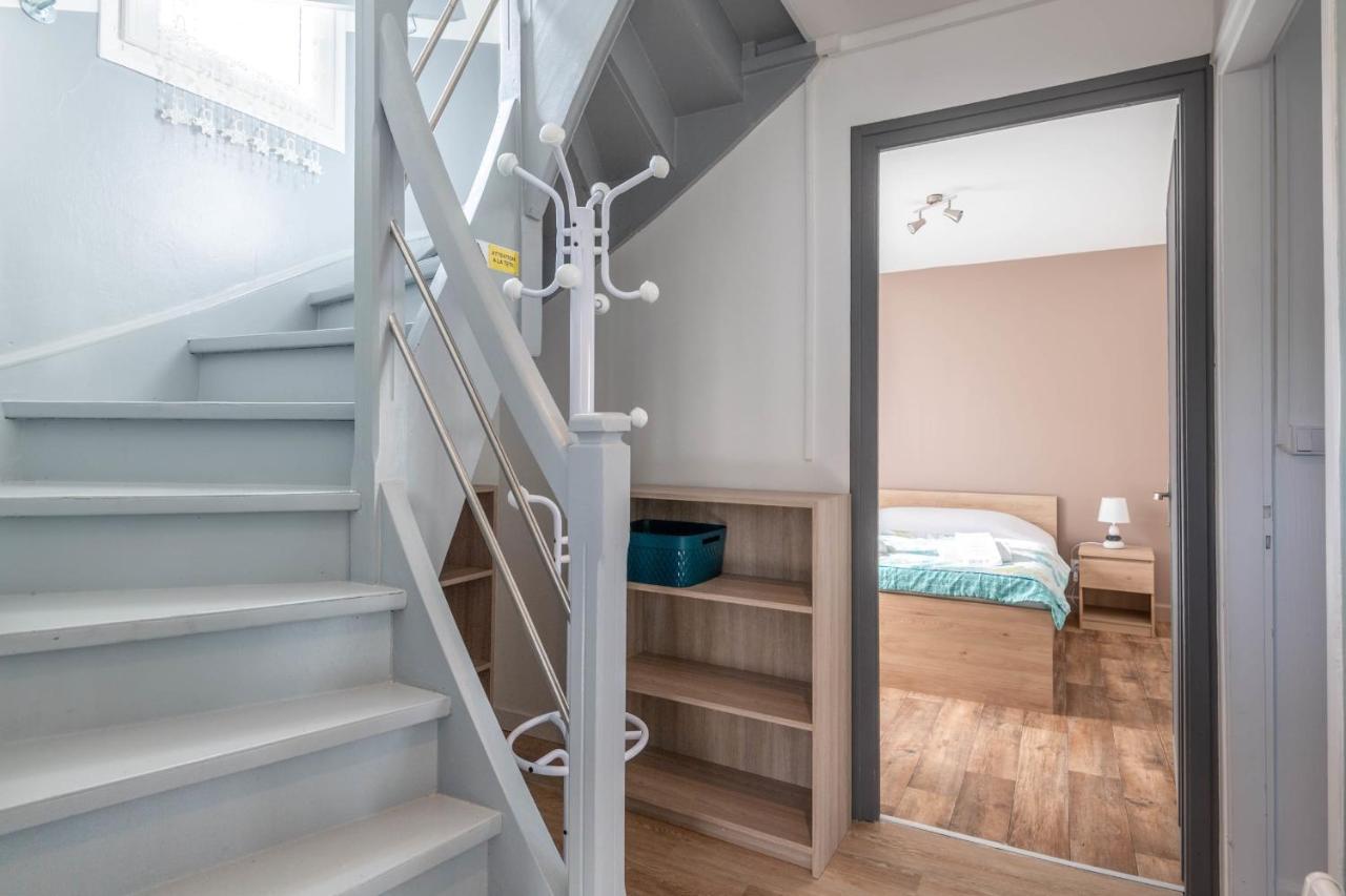 Ideally Located Furnished Townhouse With 3 Bedrooms Parking & Garden 阿讷西 外观 照片
