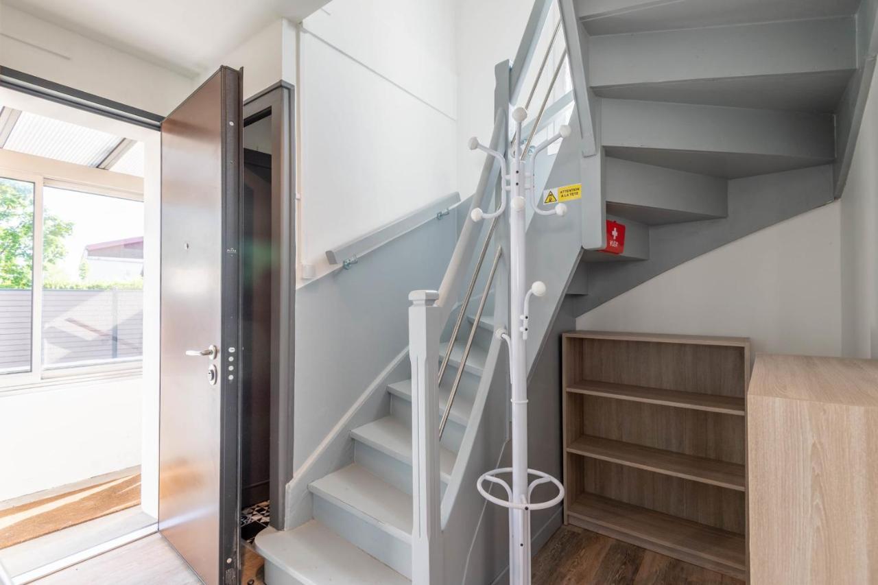 Ideally Located Furnished Townhouse With 3 Bedrooms Parking & Garden 阿讷西 外观 照片