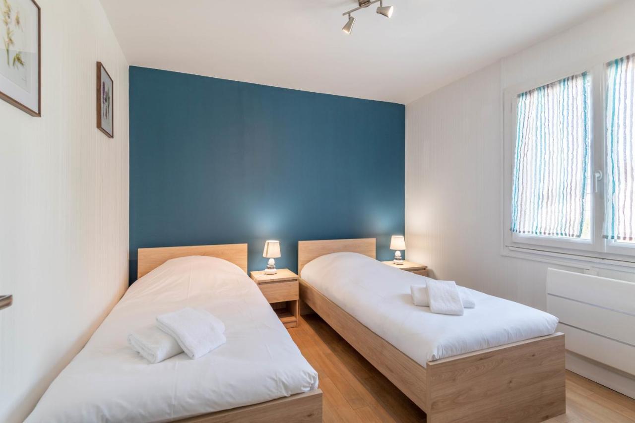Ideally Located Furnished Townhouse With 3 Bedrooms Parking & Garden 阿讷西 外观 照片