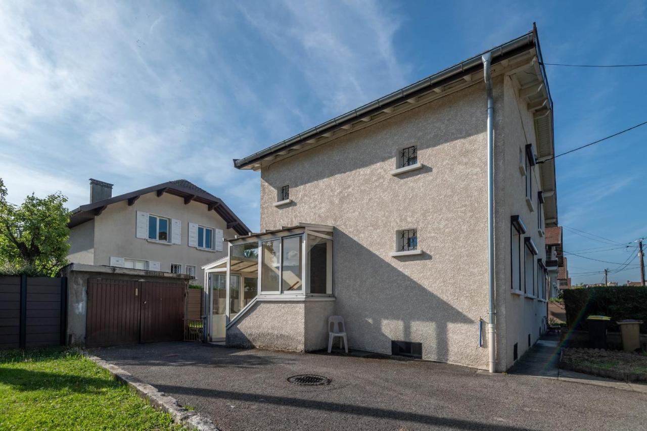 Ideally Located Furnished Townhouse With 3 Bedrooms Parking & Garden 阿讷西 外观 照片